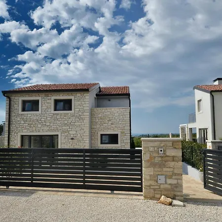 Casa Collini Nyaraló *